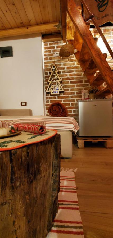 Relax Inn Корча Экстерьер фото