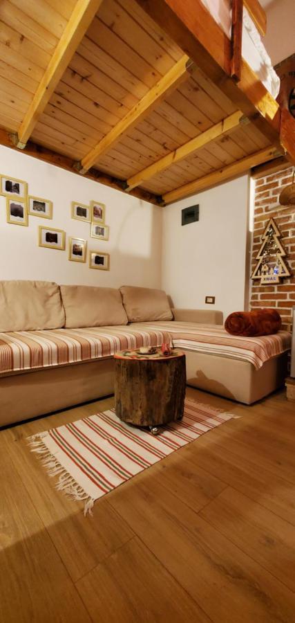 Relax Inn Корча Экстерьер фото